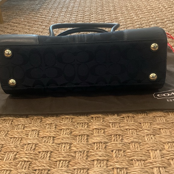 Authentic Coach handbag - Picture 5 of 5